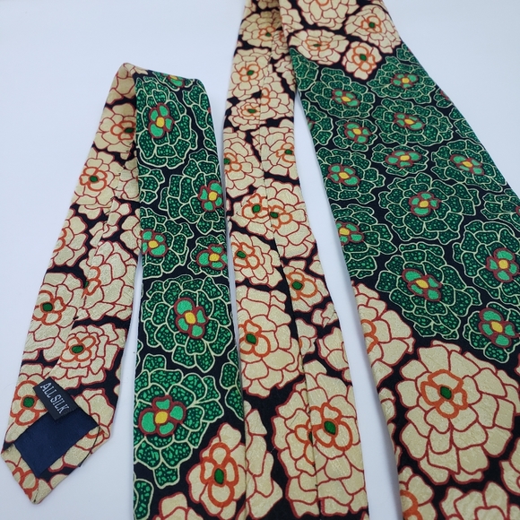 Rush Limbaugh No Boundaries Collection Floral Tie - Picture 4 of 6